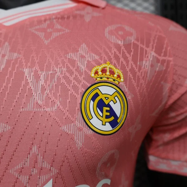 Real Madrid Maillot 2026 2027 Rose - Maillot Real Madrid | maillotdefootpersonnalise